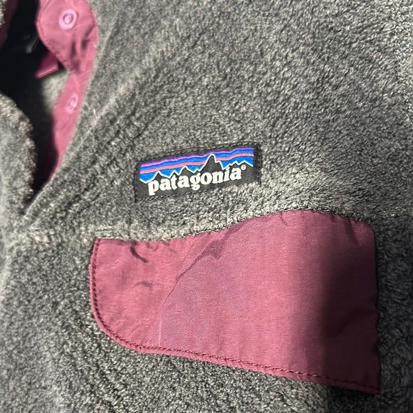 Patagonia Fleece Pullover with Pink Details - Picture 3 of 4